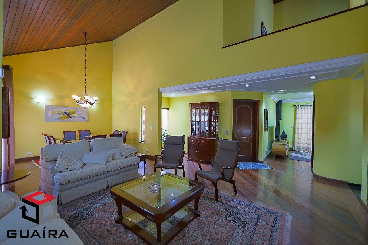 Sobrado à venda com 3 quartos, 292m² - Foto 1