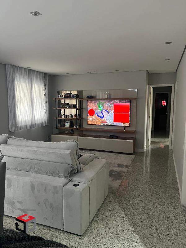 Apartamento à venda com 4 quartos, 180m² - Foto 1