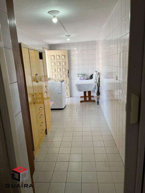 Casa à venda com 4 quartos, 250m² - Foto 10