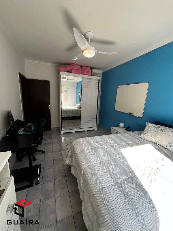 Casa à venda com 4 quartos, 250m² - Foto 19