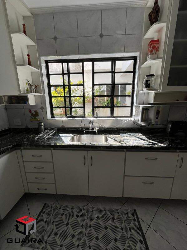 Casa à venda com 4 quartos, 250m² - Foto 8