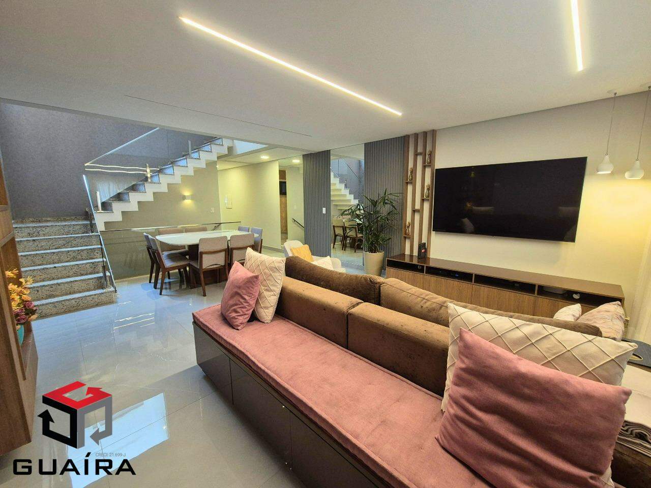 Sobrado à venda com 3 quartos, 231m² - Foto 3
