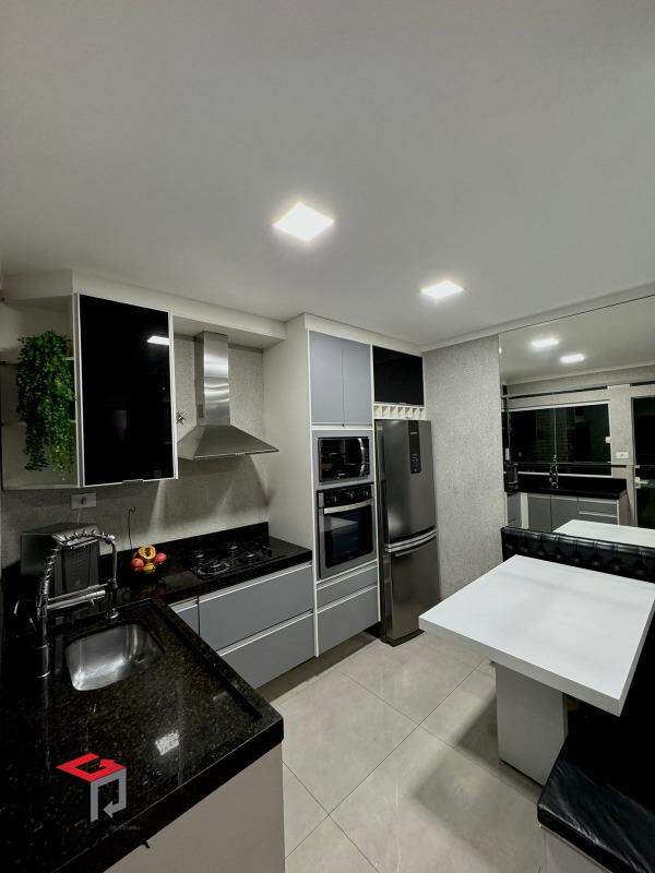 Apartamento à venda com 3 quartos, 80m² - Foto 4