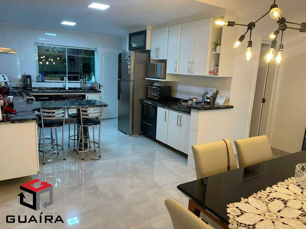 Casa à venda com 3 quartos, 272m² - Foto 4