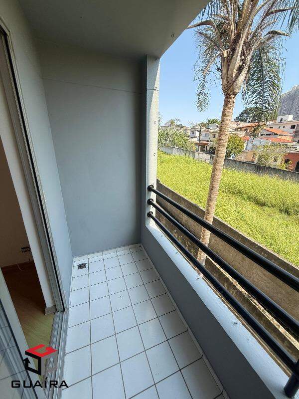 Apartamento à venda com 3 quartos, 71m² - Foto 2