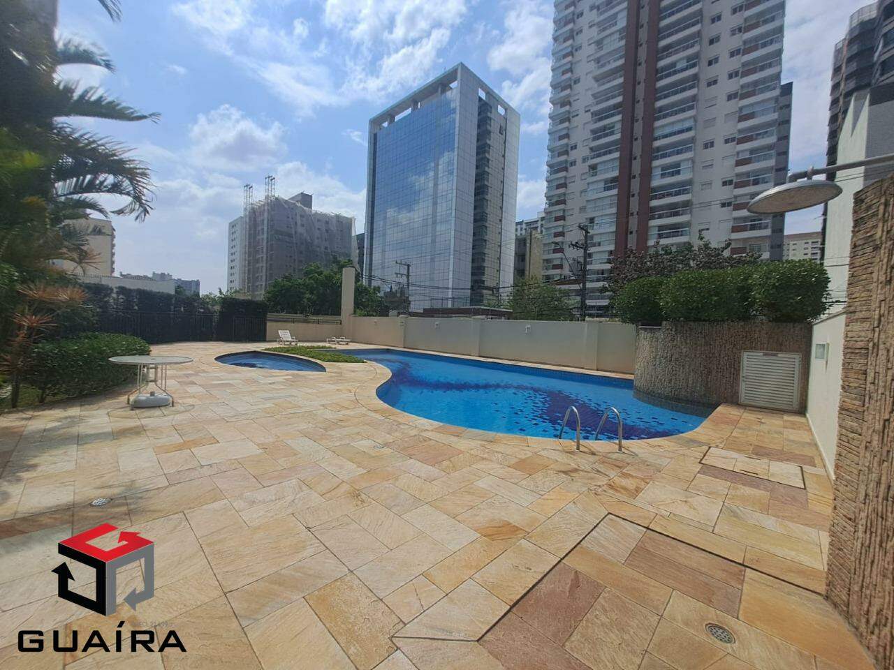 Apartamento para alugar com 2 quartos, 64m² - Foto 17