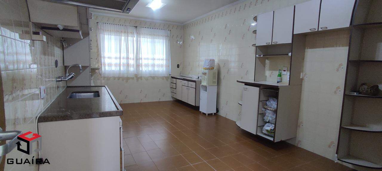 Sobrado para alugar com 3 quartos, 218m² - Foto 9