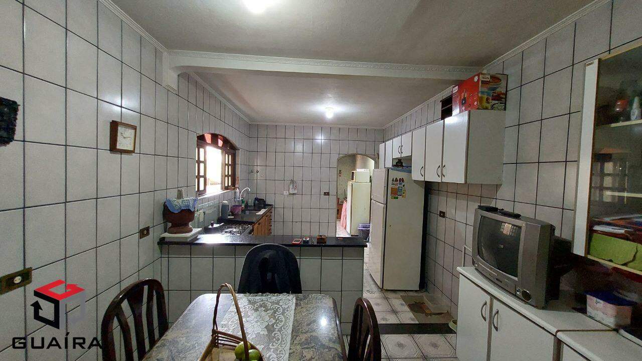 Sobrado à venda com 4 quartos, 200m² - Foto 8