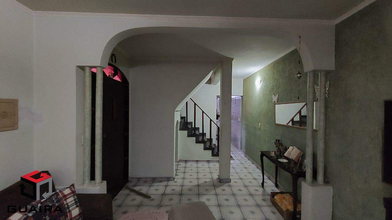 Sobrado à venda com 4 quartos, 200m² - Foto 3