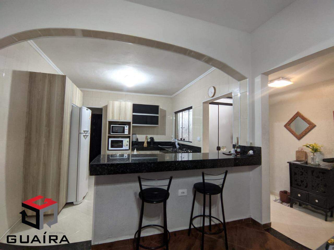 Sobrado à venda com 2 quartos, 160m² - Foto 1