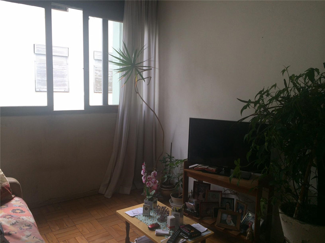 Apartamento à venda com 2 quartos, 62m² - Foto 3