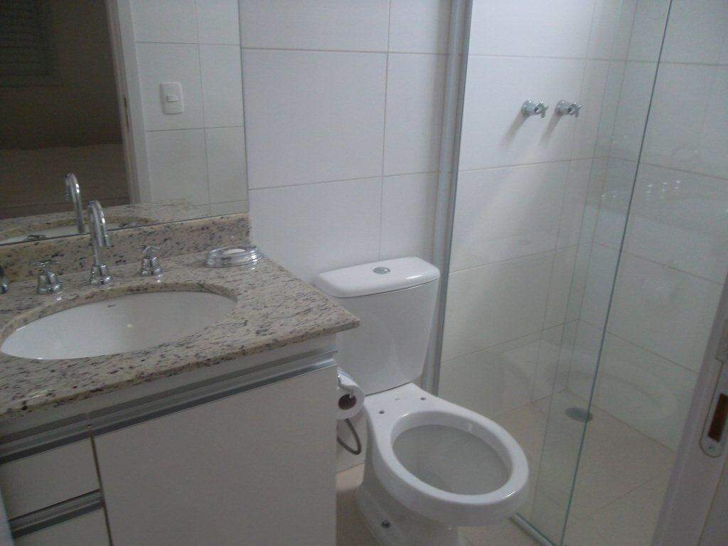 Apartamento à venda com 2 quartos, 67m² - Foto 13