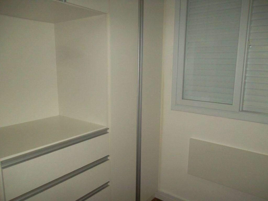 Apartamento à venda com 2 quartos, 67m² - Foto 11