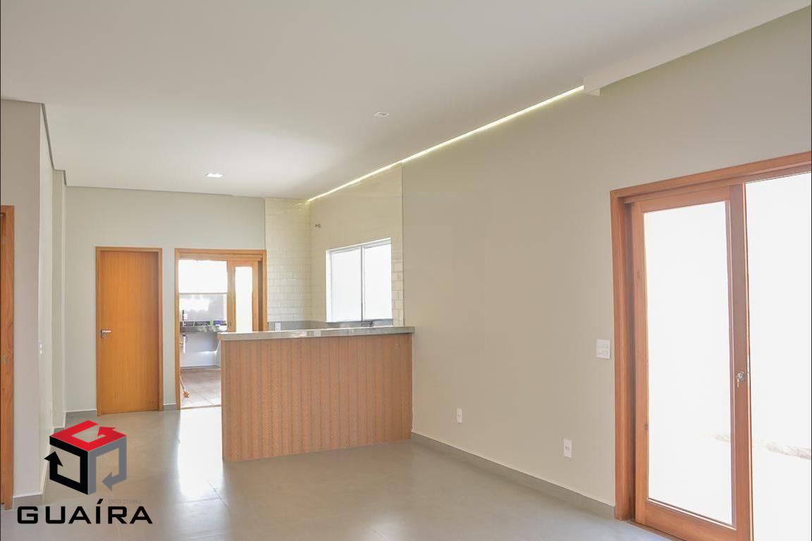 Casa à venda com 5 quartos, 270m² - Foto 2