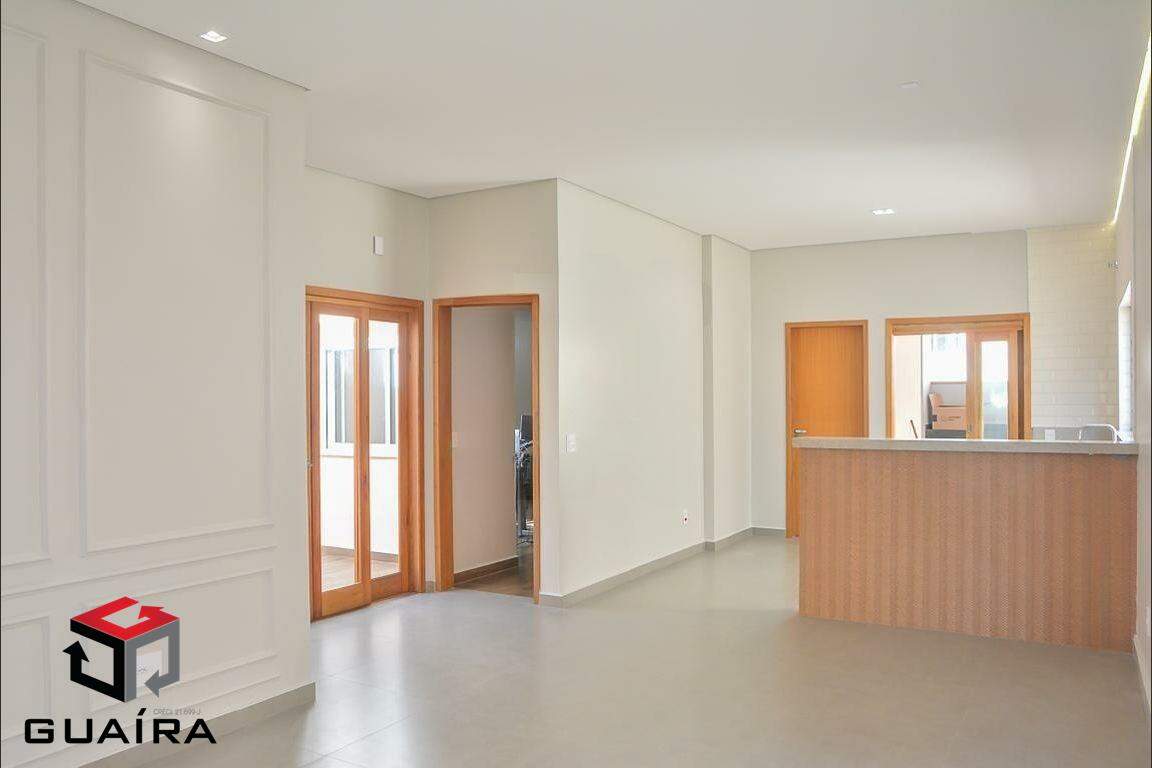 Casa à venda com 5 quartos, 270m² - Foto 1