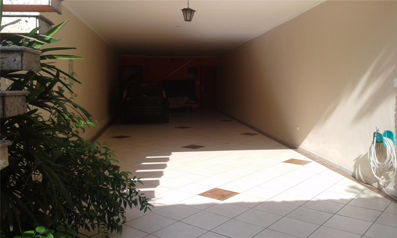 Sobrado à venda com 3 quartos, 253m² - Foto 2