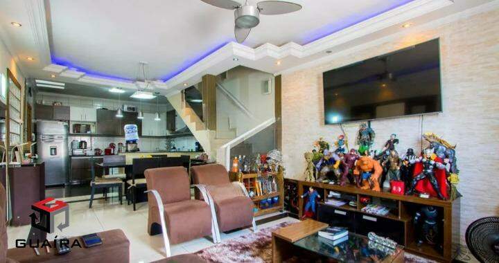 Sobrado à venda com 3 quartos, 200m² - Foto 1