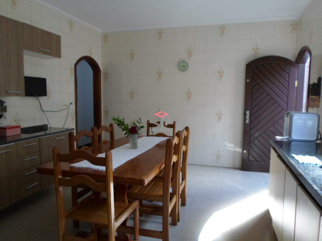 Casa à venda com 3 quartos, 194m² - Foto 10