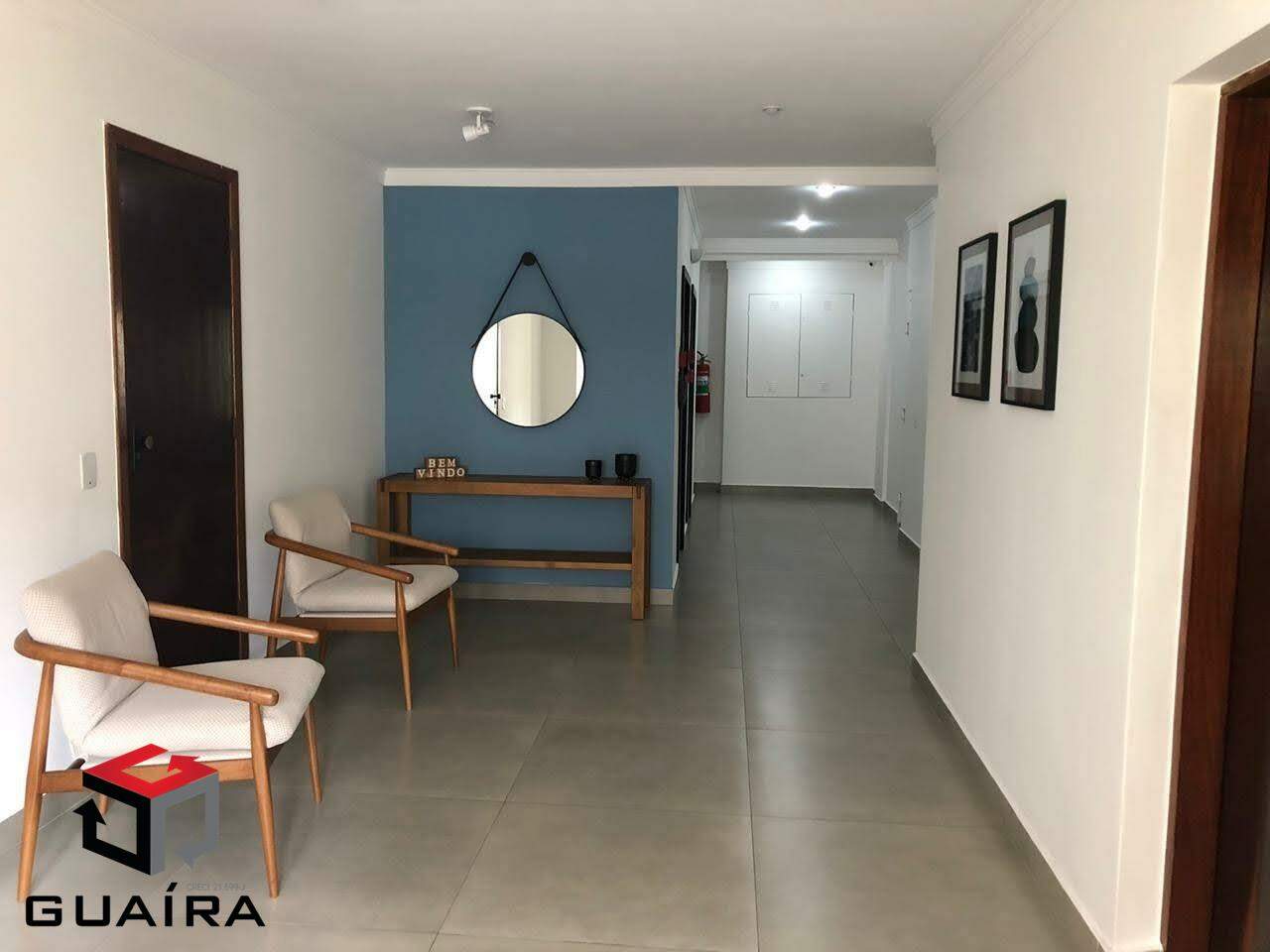 Apartamento à venda com 2 quartos, 70m² - Foto 2