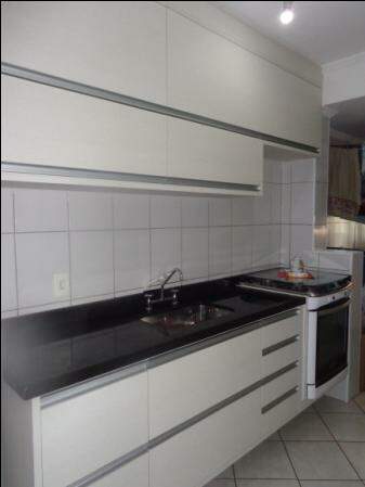 Apartamento à venda com 2 quartos, 70m² - Foto 7