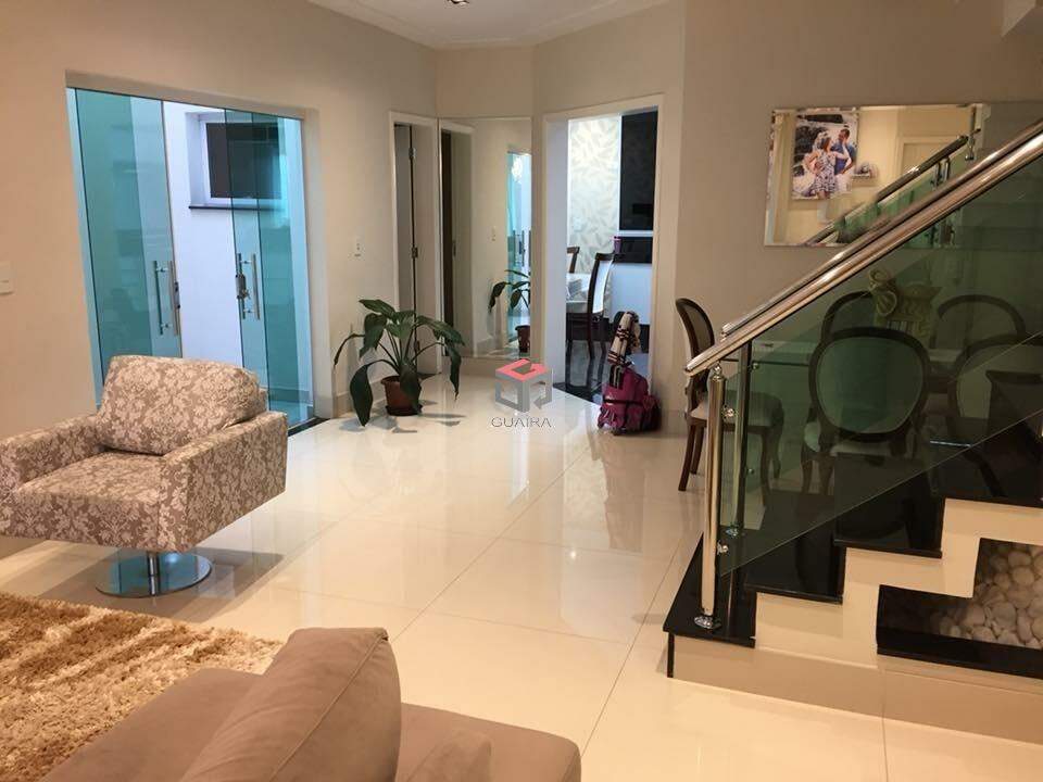 Sobrado à venda com 3 quartos, 274m² - Foto 1