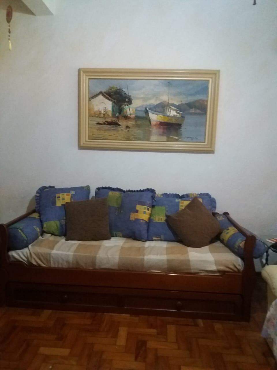 Sobrado à venda com 4 quartos, 180m² - Foto 1