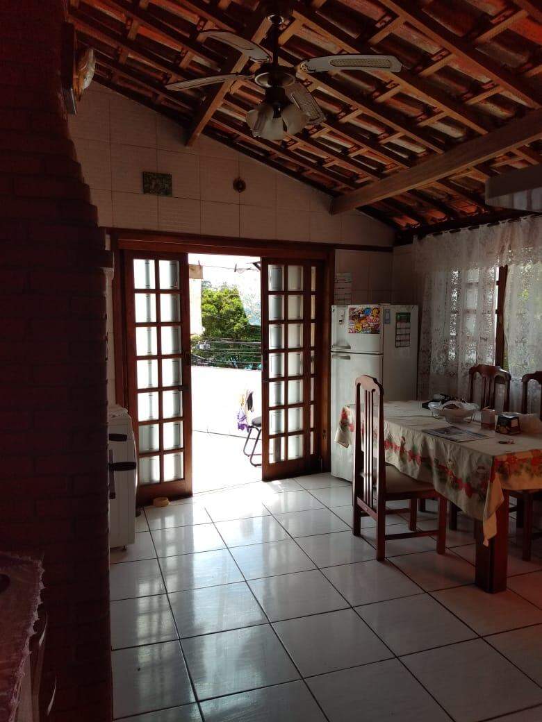 Casa à venda com 3 quartos, 180m² - Foto 8