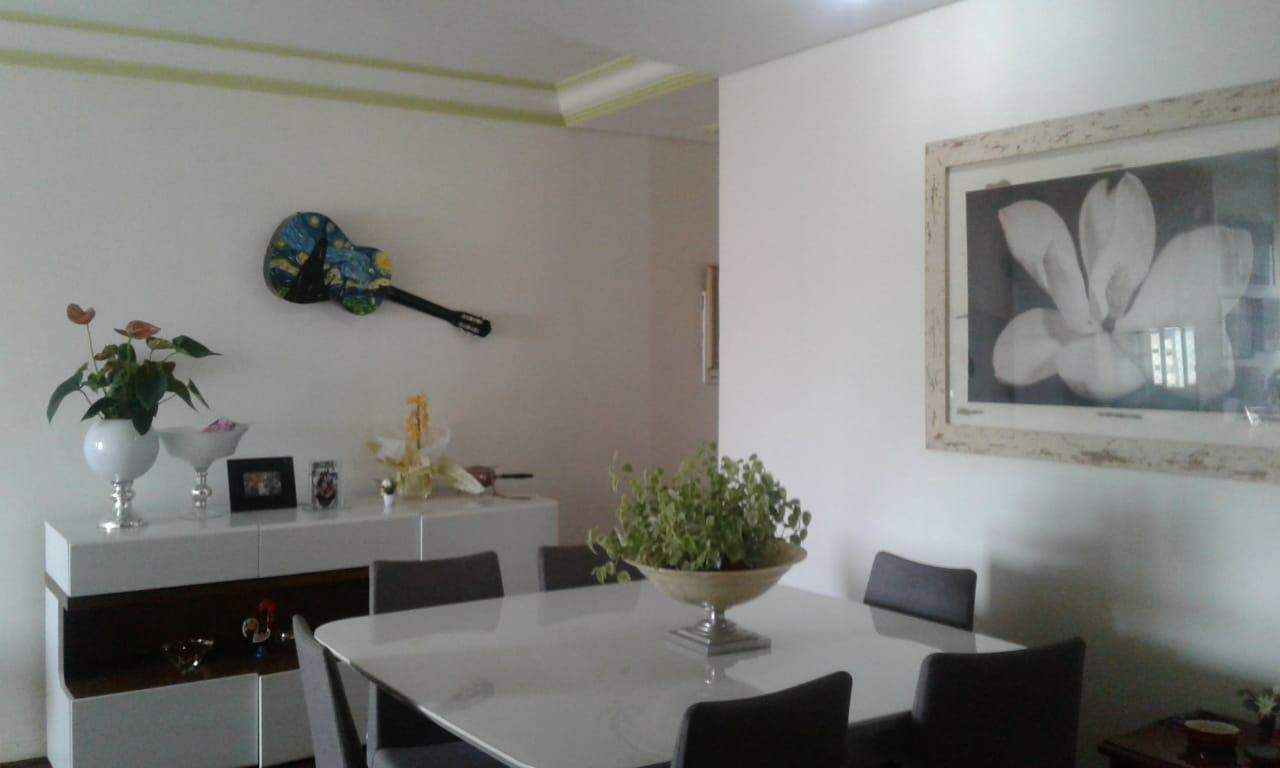 Apartamento à venda com 3 quartos, 93m² - Foto 3