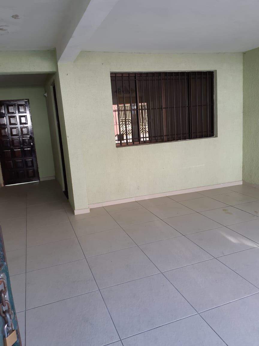 Sobrado à venda com 3 quartos, 210m² - Foto 2