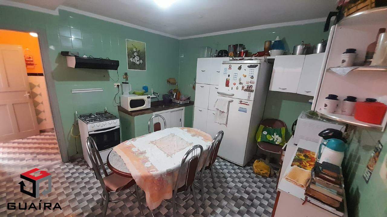 Casa à venda com 2 quartos, 140m² - Foto 8