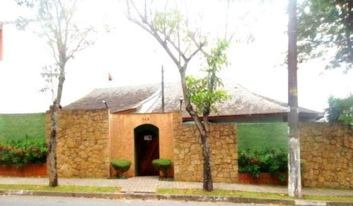 Casa à venda com 3 quartos, 417m² - Foto 1