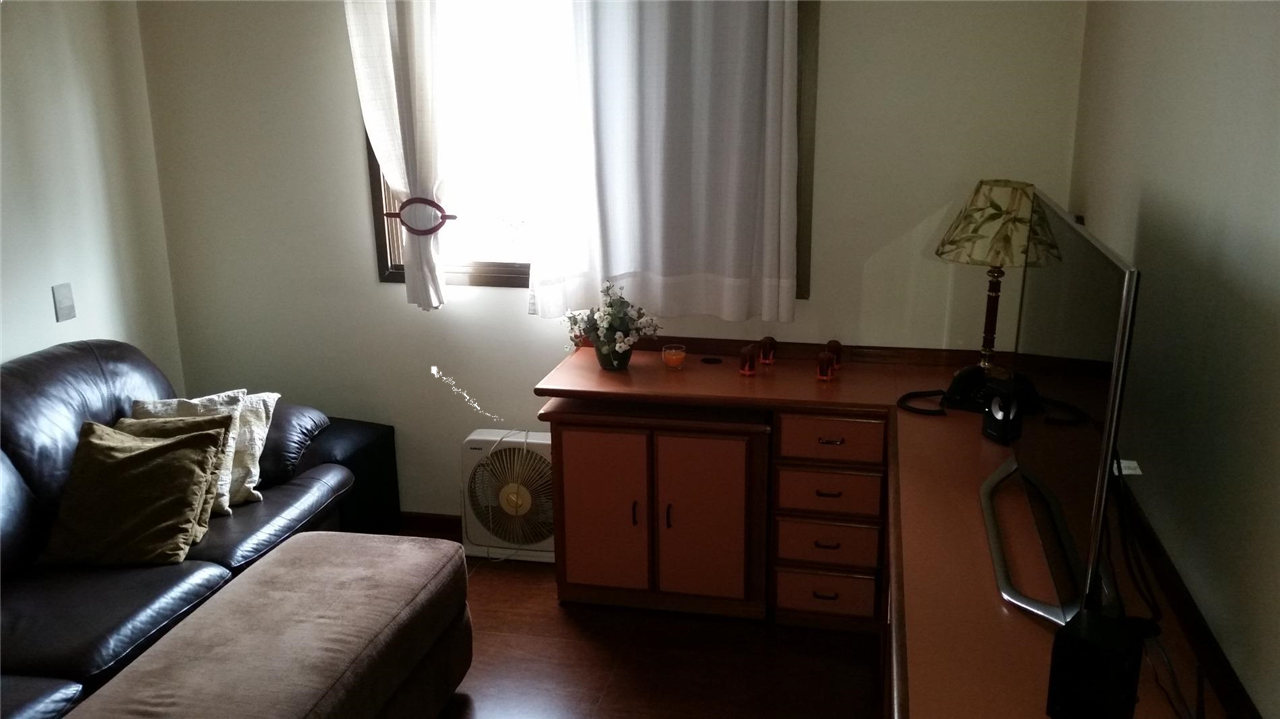 Apartamento à venda com 4 quartos, 140m² - Foto 3