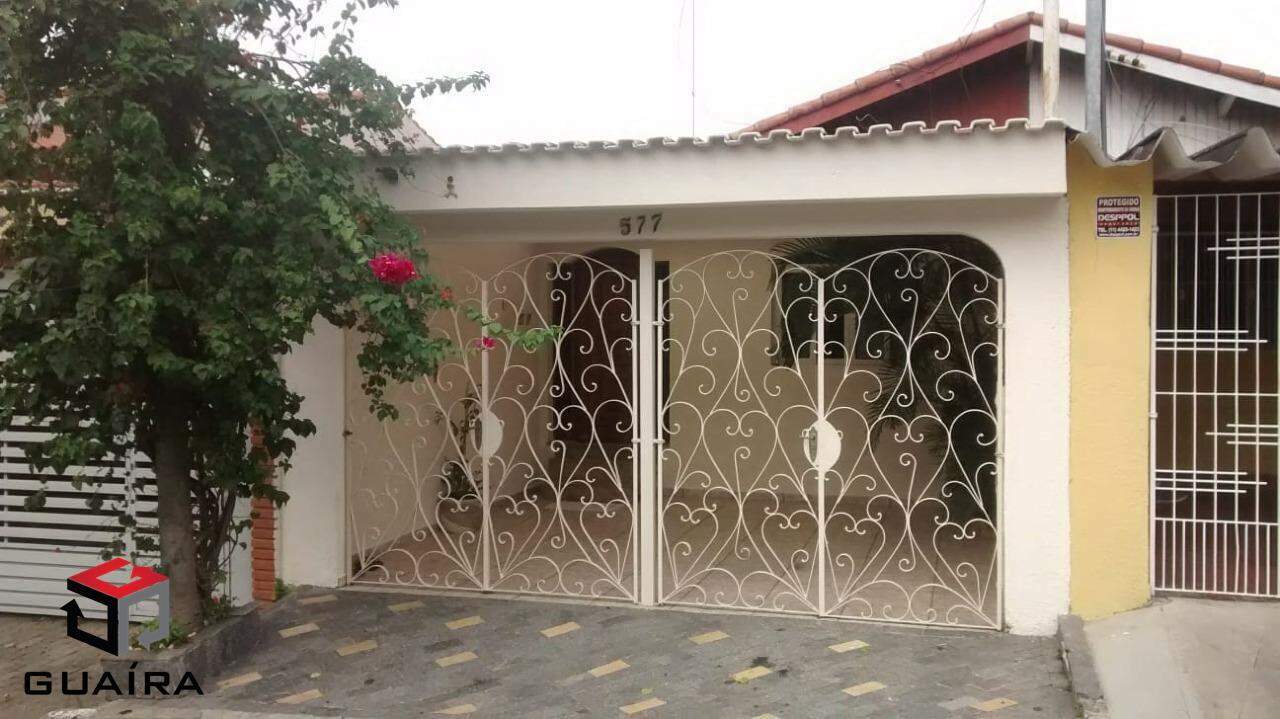 Casa à venda com 3 quartos, 156m² - Foto 1