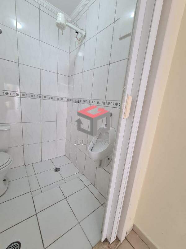 Sobrado à venda com 3 quartos, 246m² - Foto 24