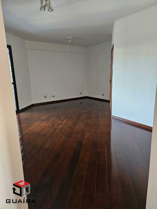 Apartamento para alugar com 4 quartos, 145m² - Foto 2