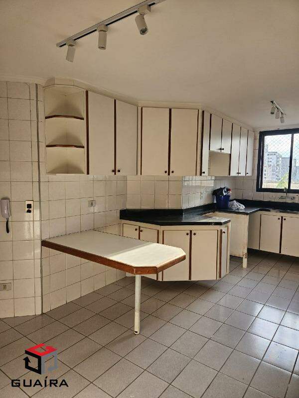 Apartamento para alugar com 4 quartos, 145m² - Foto 4
