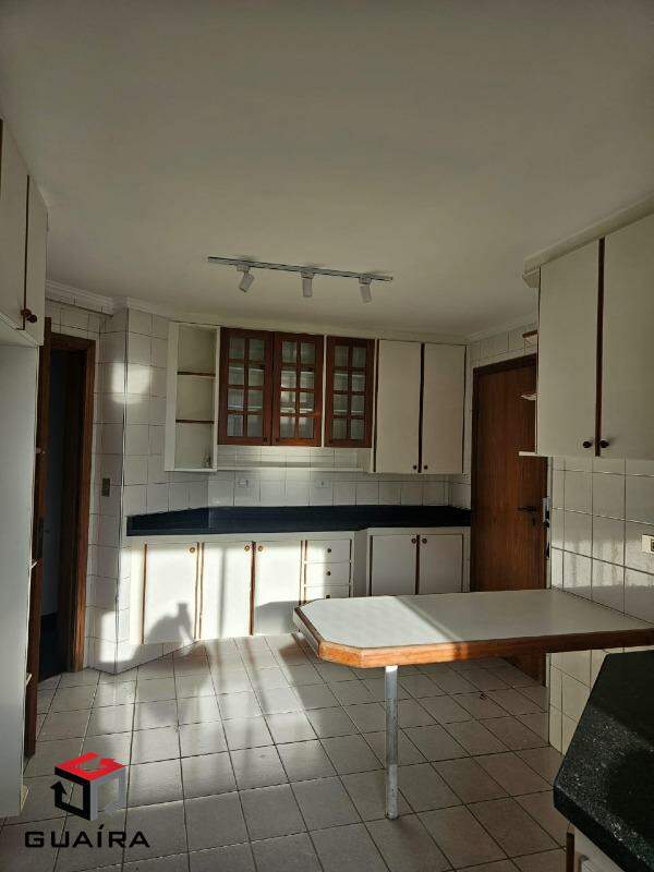Apartamento para alugar com 4 quartos, 145m² - Foto 3