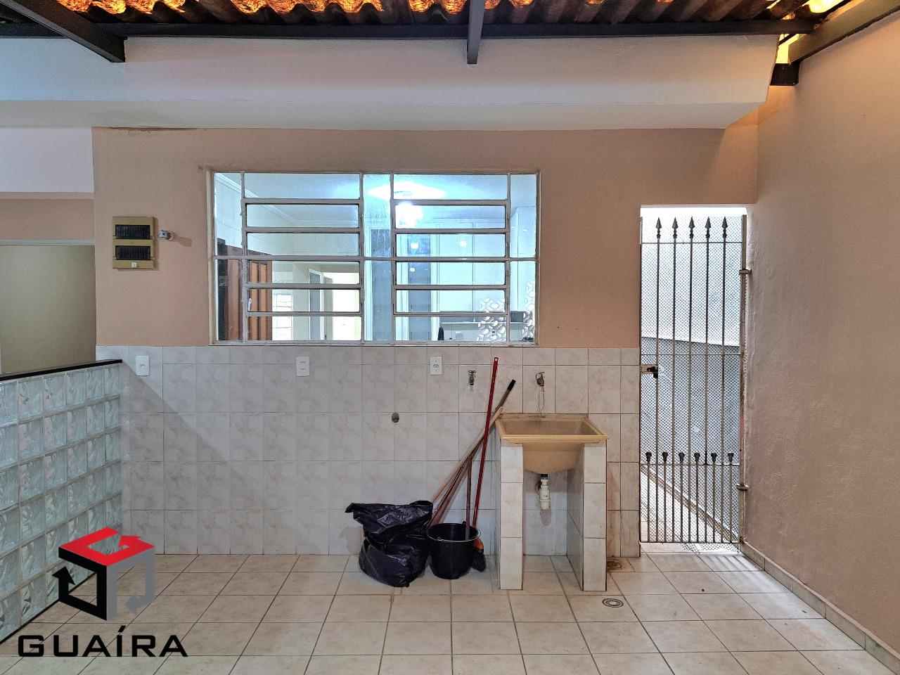 Casa para alugar com 2 quartos, 113m² - Foto 12