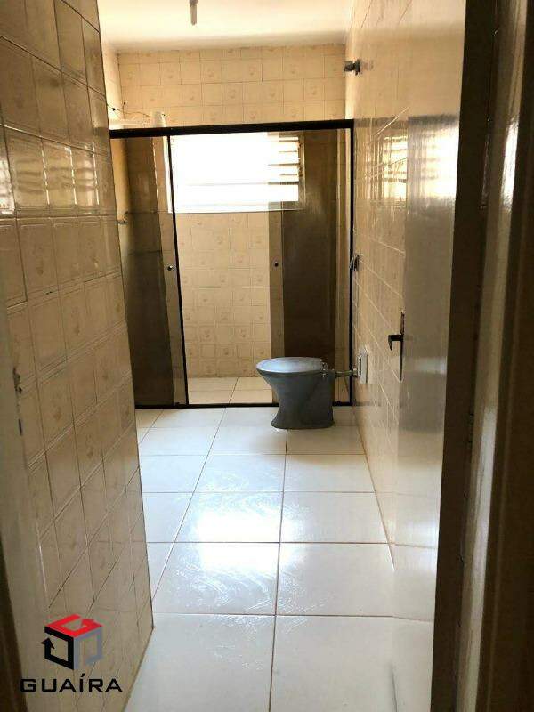 Casa para alugar com 2 quartos, 133m² - Foto 12