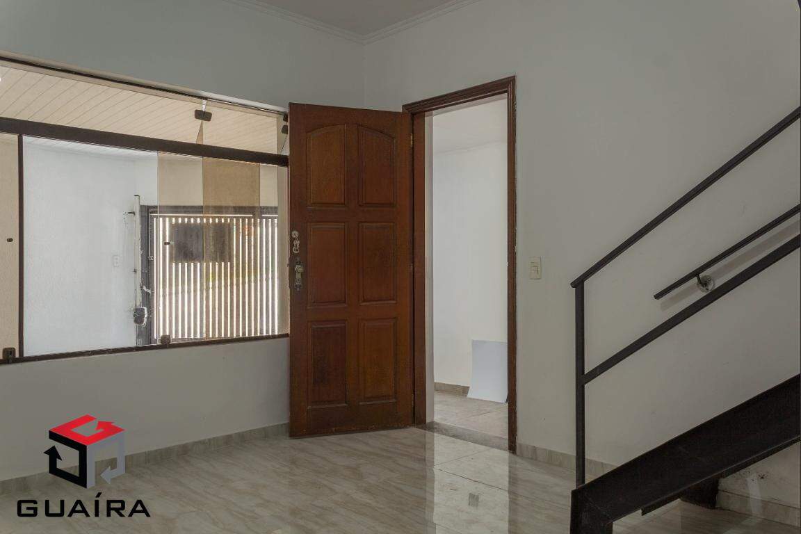 Sobrado à venda com 5 quartos, 220m² - Foto 1