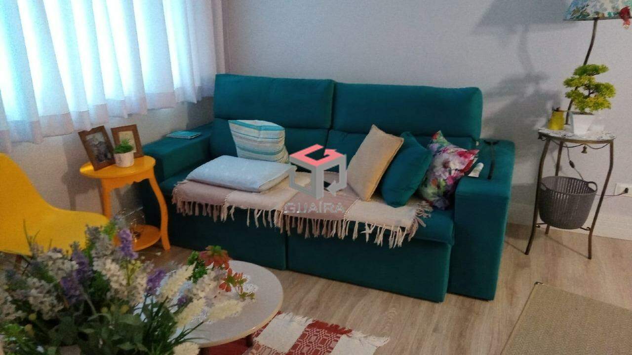 Apartamento à venda com 2 quartos, 70m² - Foto 2