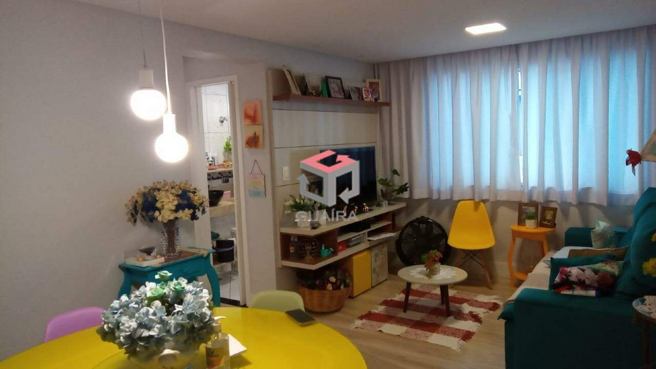 Apartamento à venda com 2 quartos, 70m² - Foto 1