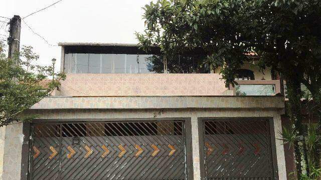 Sobrado à venda com 3 quartos, 220m² - Foto 1