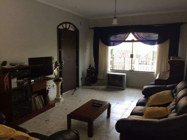 Sobrado à venda com 5 quartos, 340m² - Foto 1