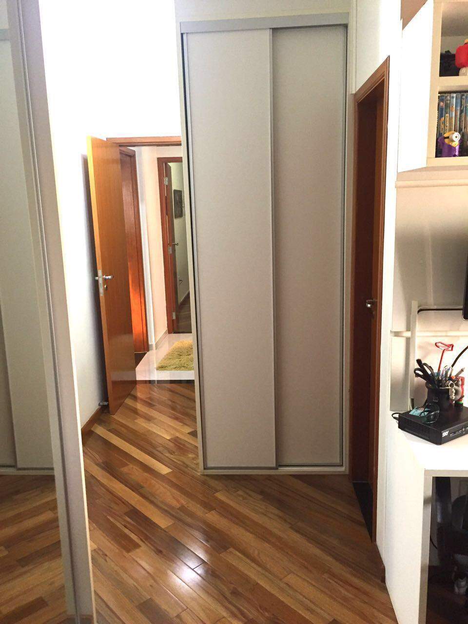 Apartamento à venda com 3 quartos, 136m² - Foto 10