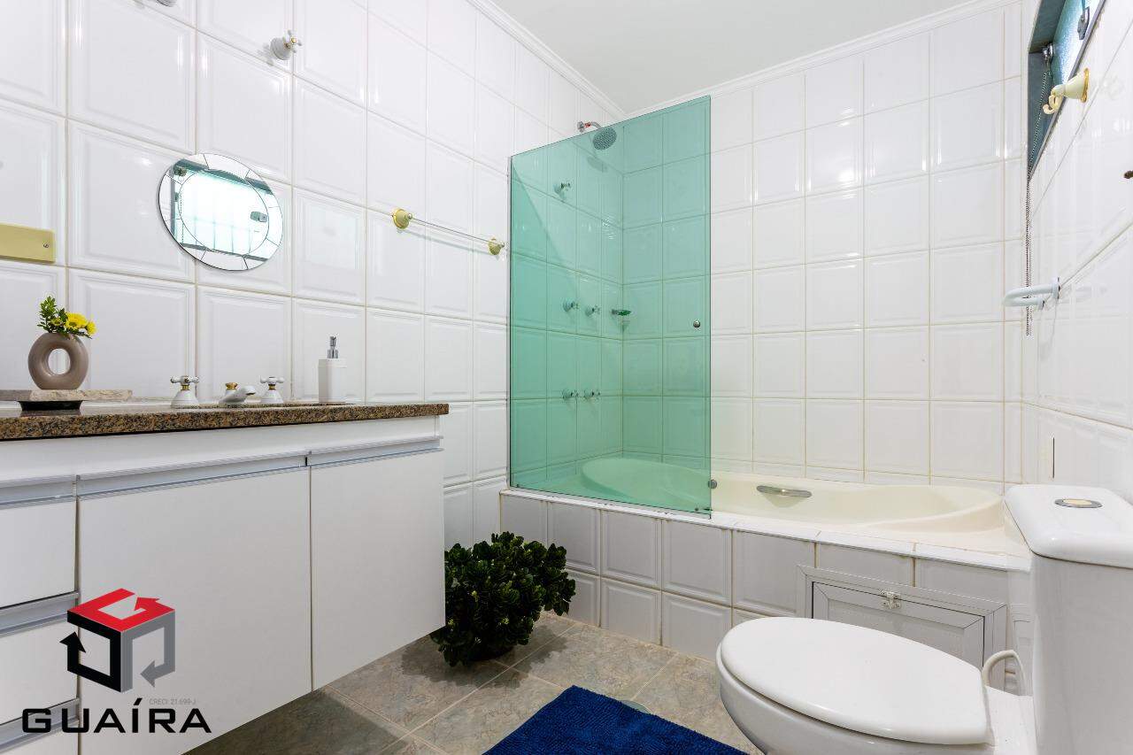 Casa à venda com 4 quartos, 200m² - Foto 22