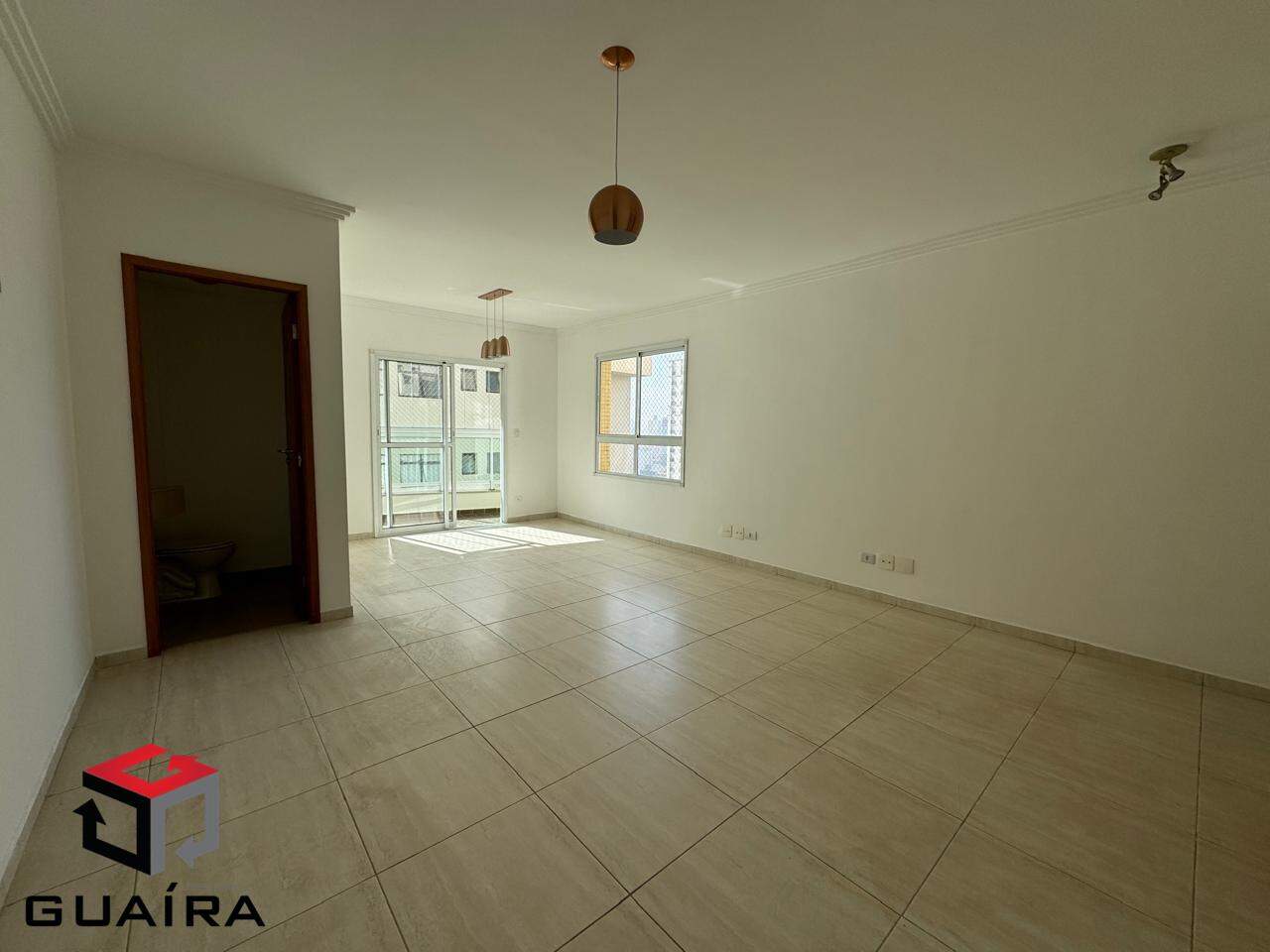 Apartamento à venda com 3 quartos, 130m² - Foto 2