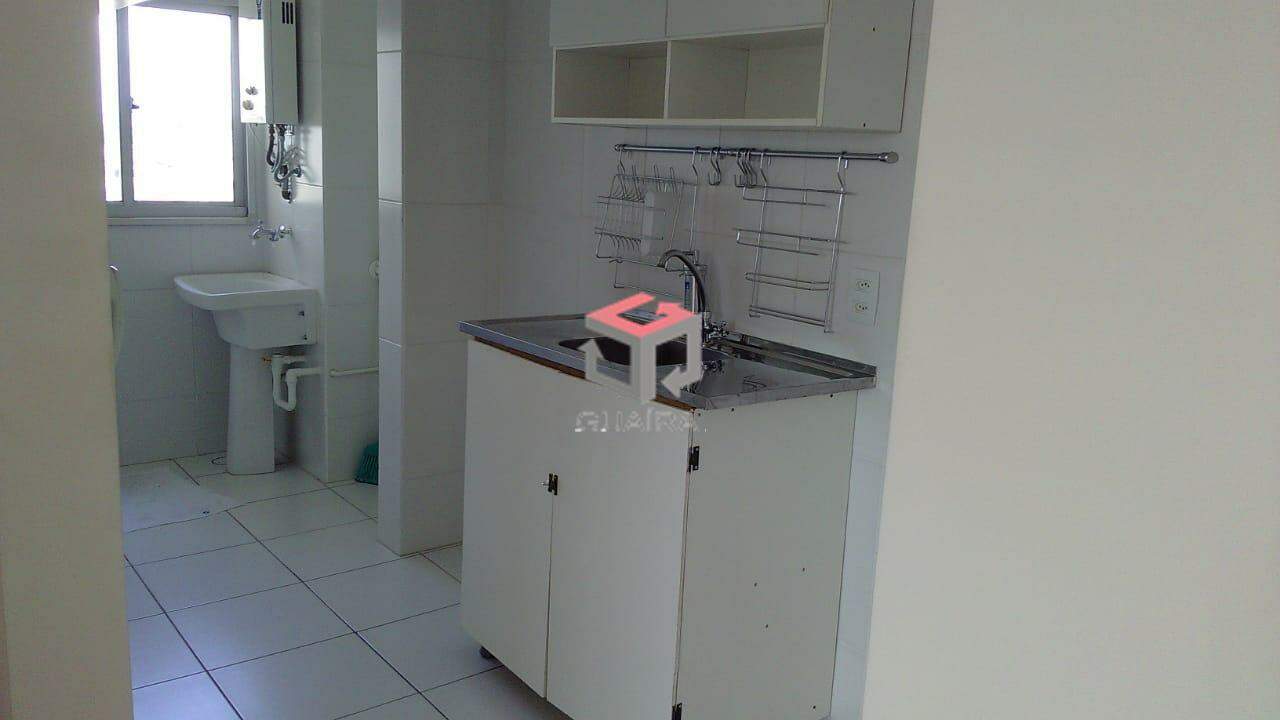 Apartamento à venda com 2 quartos, 44m² - Foto 2