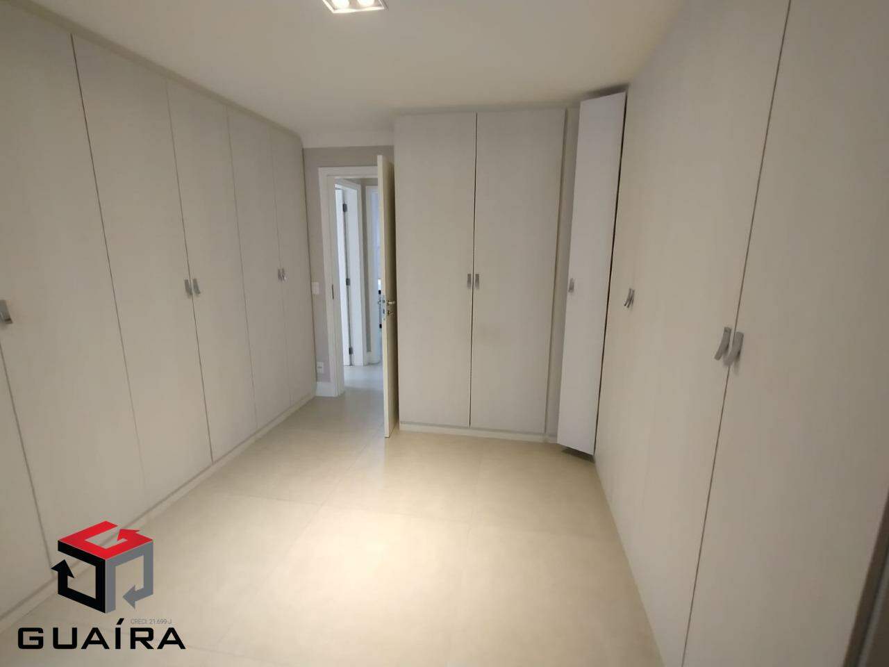 Apartamento para alugar com 3 quartos, 234m² - Foto 22