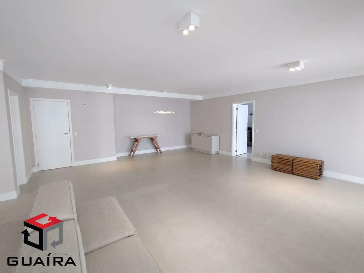 Apartamento para alugar com 3 quartos, 234m² - Foto 5